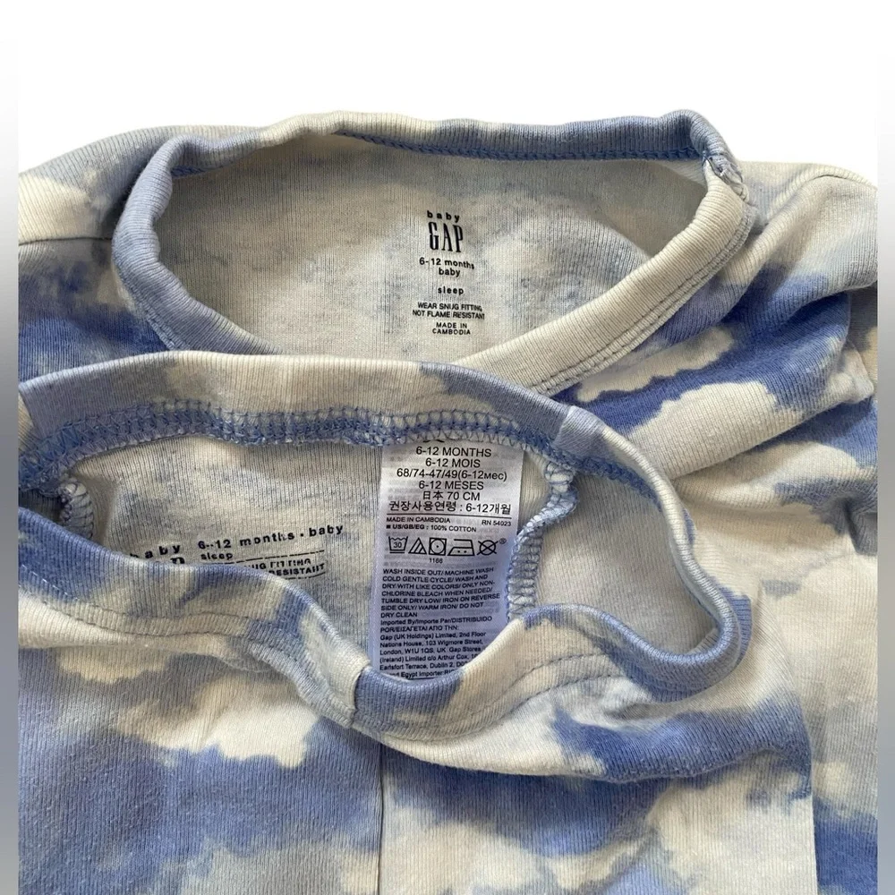 GAP Baby Blue and White Cloud Kids Pajama Set - 6-12 months